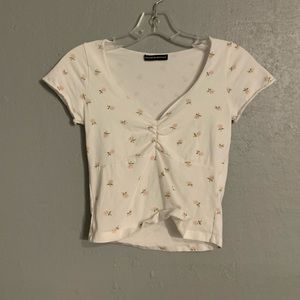 cute brandy melville floral white crop